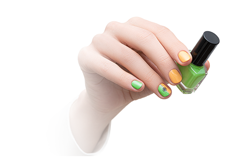 green-nail-design-female-hand-with-dandelion-nail-art